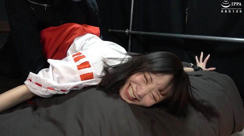 【琥珀やや】 【くすぐり】「巫女さんややちゃんの身体をくすぐりマッサージ！ 最後はうつ伏せ拘束で大笑い！」WAKA-077琥珀やや 6